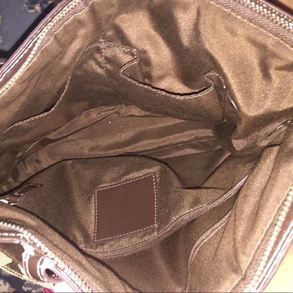Brown Coach shoulder tote purse - Picture 6 of 7